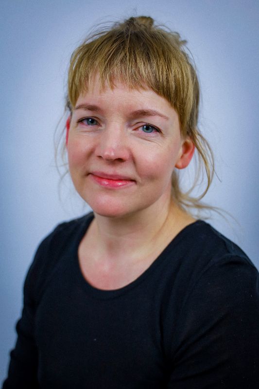 Jenny Fröslee Jonsson. Porträttfoto.