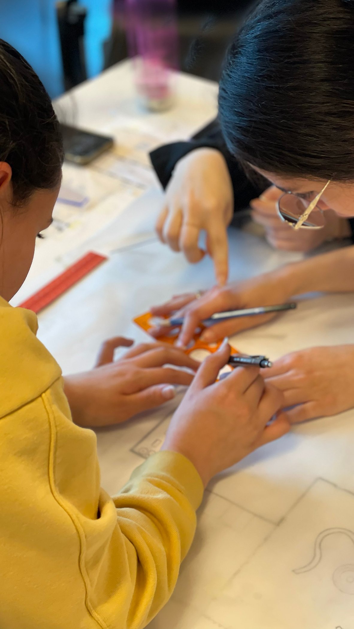 Young person drawing. Photo.